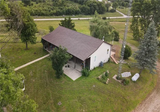1st image of 126 Sw 400th Rd, Warrensburg, MO 64093 | MLS# 2625500