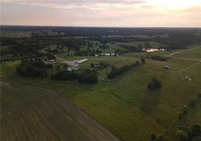 Photo 4 of Single family home for sale at 126 SW 400th Road, Warrensburg, MO 64093 | MLS# 2625500 | Listing updated on 2026-06-11