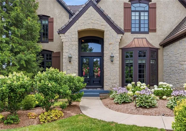 5th image of 12715 W 160 Ter, Overland Park, KS 66221 | MLS# 2625503