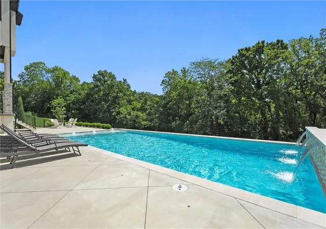 2nd image of 7390 N National Dr, Kansas City, MO 64152 | MLS# 2625526