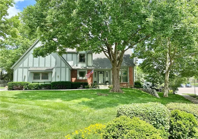 44th image of 8700 W 113th St, Overland Park, KS 66210 | MLS# 2625535
