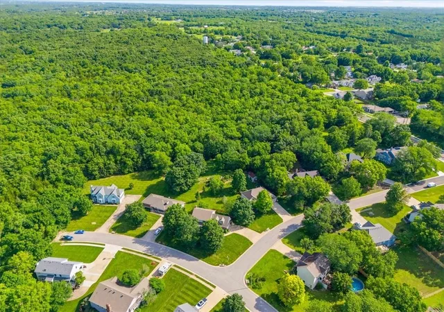 40th image of 13842 Harbor Dr, Bonner Springs, KS 66012 | MLS# 2625551