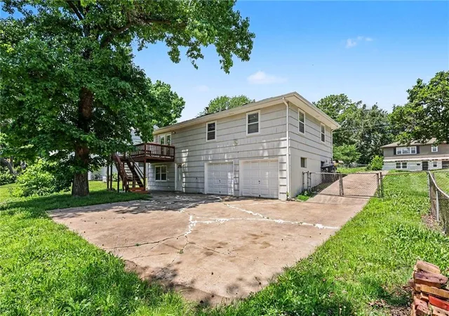 Homes for sale in Kansas City, MO | 7601 E 76th St, Kansas City, MO 64138 | MLS# 2625570