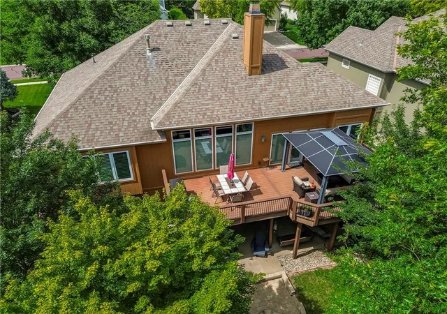 33rd image of 8301 W 157th St, Overland Park, KS 66223 | MLS# 2625572