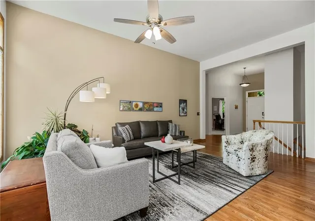 5th image of 8301 W 157Th St, Overland Park, KS 66223 | MLS# 2625572