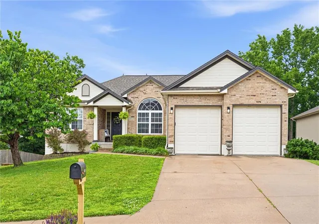 1st image of 1305 Sw Graystone Cir, Grain Valley, MO 64029 | MLS# 2625573