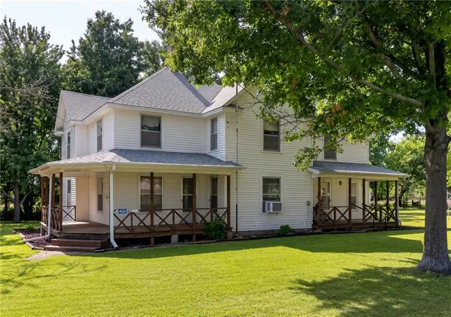 Photo 3 of Single family home for sale at 406 N Center Ave, Parker, KS 66072 | MLS# 2625593 | Listing updated on 2026-09-29