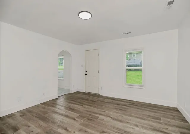 Homes for sale in Kansas City, MO | 5201 Ne 45Th Ter, Kansas City, MO 64117 | MLS# 2625596
