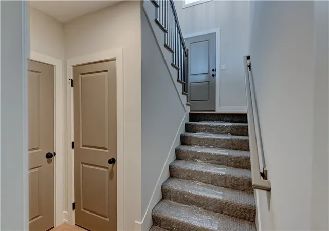 Photo 32 of Single family home for sale at 6400 Nw 98th Street, Kansas City, MO 64154 | MLS# 2625598 | Listing updated on 2026-08-31