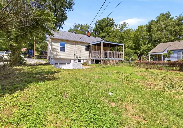 18th image of 1867 N 37th St, Kansas City, KS 66102 | MLS# 2625612