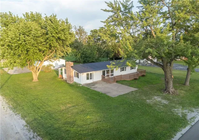 Photo 1 of Single family home for sale at 420 S 8th Street, Breckenridge, MO 64625 | MLS# 2625613 | Listing updated on 2026-08-19