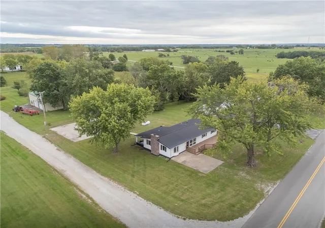 Photo 1 of Sale Pending at 420 S 8th Street, Breckenridge, MO 64625 | MLS# 2625613 | Listing updated on 2026-09-29