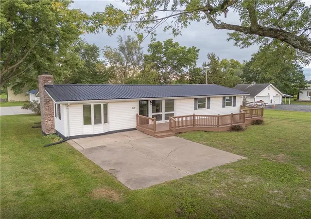 Photo 3 of Sale Pending at 420 S 8th Street, Breckenridge, MO 64625 | MLS# 2625613 | Listing updated on 2026-09-29