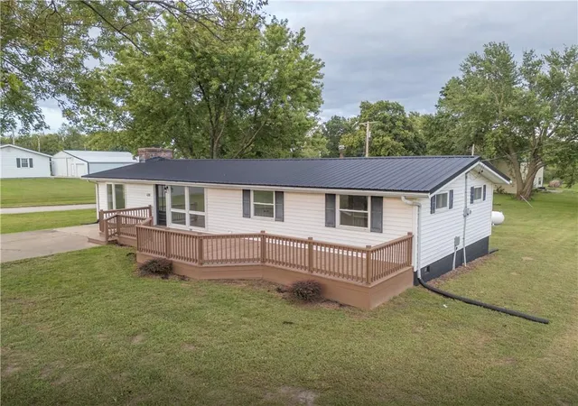 Photo 4 of Sale Pending at 420 S 8th Street, Breckenridge, MO 64625 | MLS# 2625613 | Listing updated on 2026-09-29