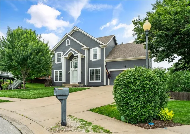 2nd image of 15750 Timber Park Ct, Platte City, MO 64079 | MLS# 2625647