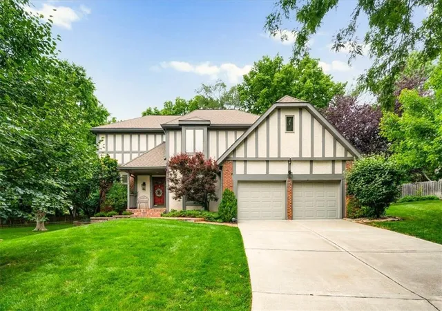 1st image of 7616 Slater St, Overland Park, KS 66204 | MLS# 2625649