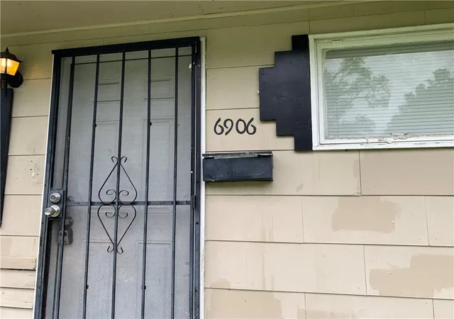 Photo 2 of Single family home for sale at 6906 E 114th Terrace, Kansas City, MO 64134 | MLS# 2625660 | Listing updated on 2026-08-20