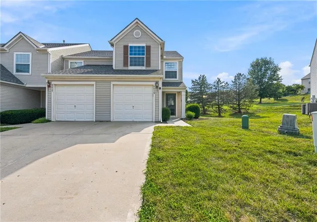 Photo 1 of Townhouse for sale at 5415 N Mercier Ave, Kansas City, MO 64118 | MLS# 2625664 | Listing updated on 2026-09-02
