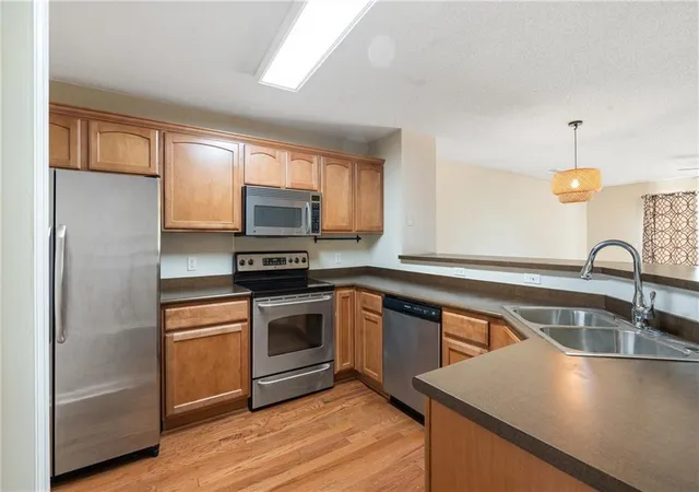 Photo 5 of Townhouse for sale at 5415 N Mercier Ave, Kansas City, MO 64118 | MLS# 2625664 | Listing updated on 2026-09-02