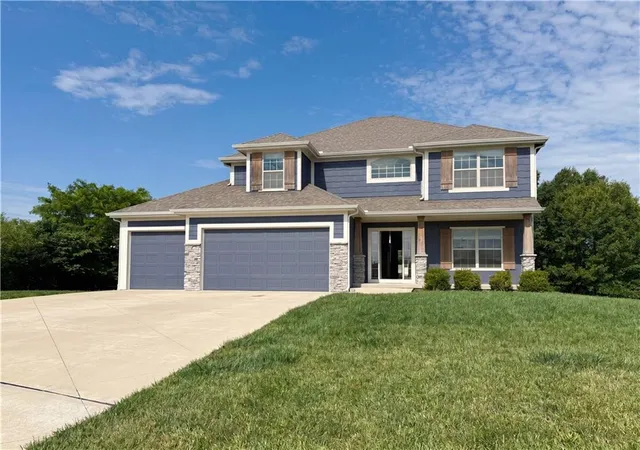 Photo 1 of Single family home for sale at 7540 N Amity Ave, Kansas City, MO 64152 | MLS# 2625686 | Listing updated on 2026-08-28