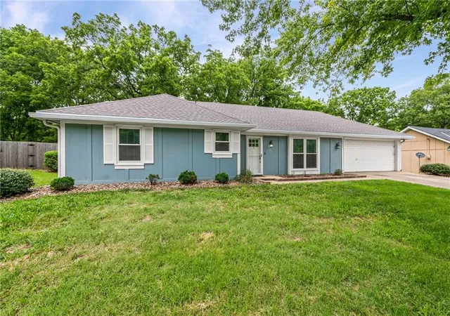 Homes for sale in Stilwell, KS | 18996 Lowell Ave, Stilwell, KS 66085 | MLS# 2625689