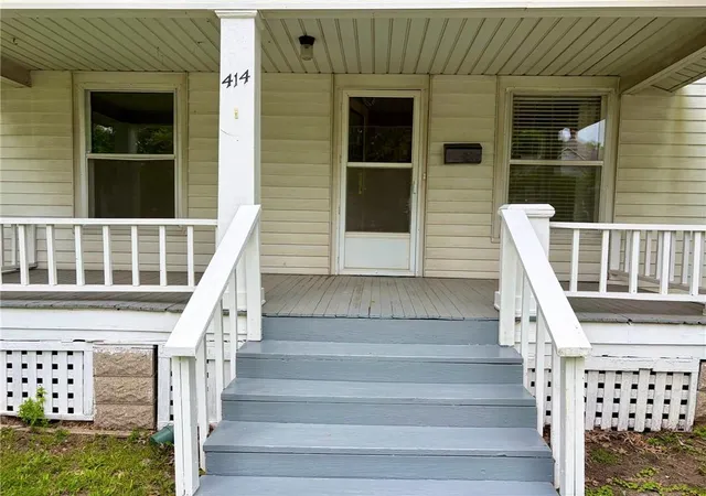 Homes for sale in Odessa, MO | 414 S 2nd St, Odessa, MO 64076 | MLS# 2625691