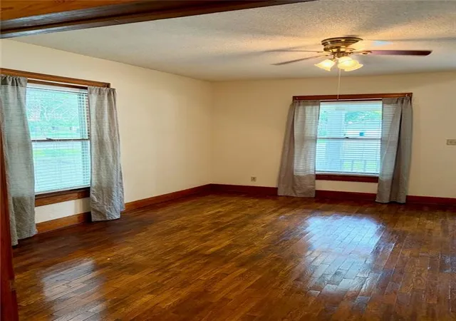 Homes for sale in Odessa, MO | 414 S 2Nd St, Odessa, MO 64076 | MLS# 2625691
