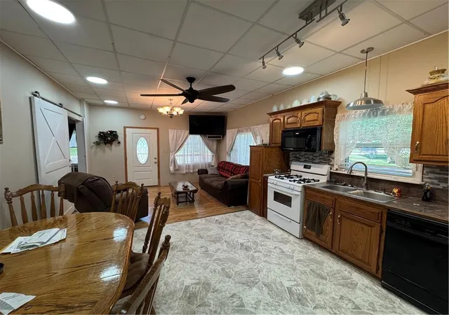 Photo 4 of Single family home for sale at 322 E 7th Street, Maryville, MO 64468 | MLS# 2625704 | Listing updated on 2026-08-24