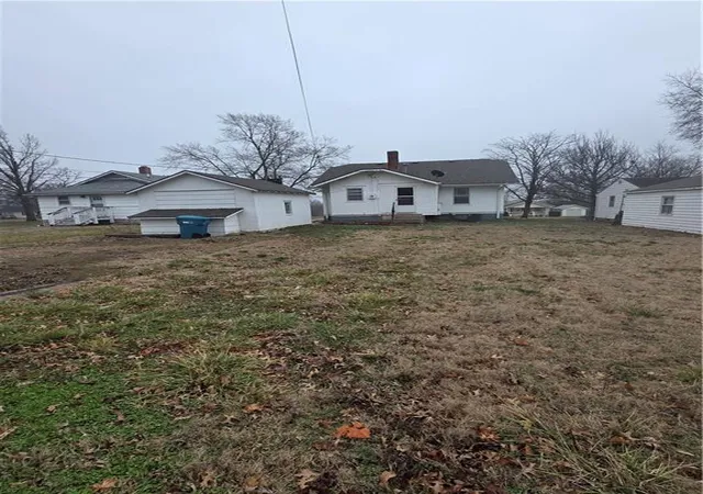 Homes for sale in Osawatomie, KS | 1106 Pacific Ave, Osawatomie, KS 66064 | MLS# 2625715