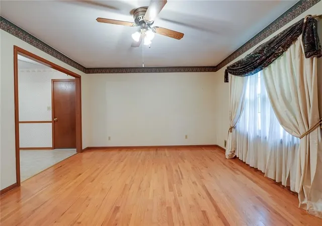 2nd image of 11016 Stark Ave, Kansas City, MO 64134 | MLS# 2625718