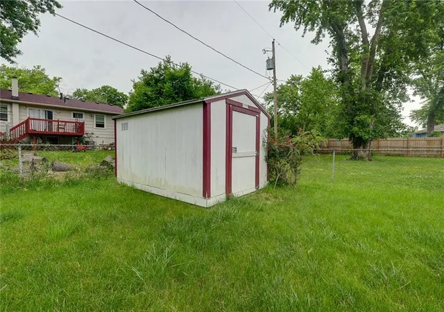 29th image of 11016 Stark Ave, Kansas City, MO 64134 | MLS# 2625718