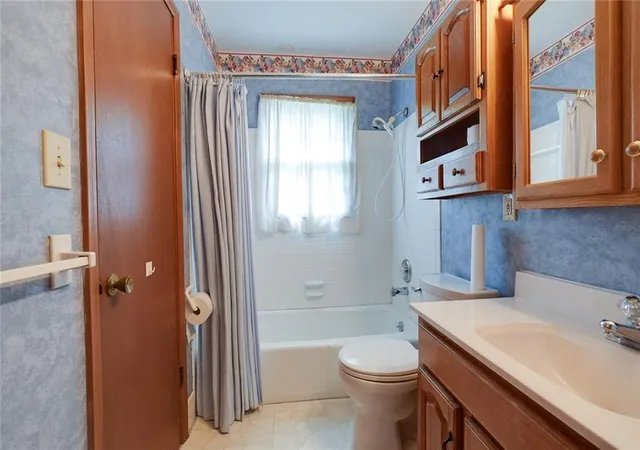 4th image of 11016 Stark Ave, Kansas City, MO 64134 | MLS# 2625718