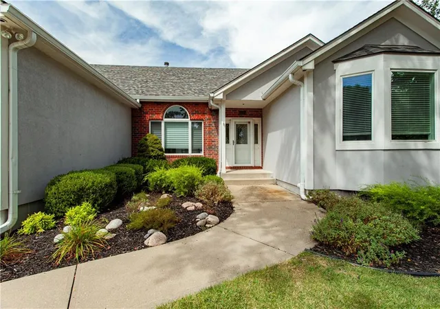 Photo 2 of Single family home for sale at 2105 Sw Wall St, Blue Springs, MO 64015 | MLS# 2625722 | Listing updated on 2026-09-05