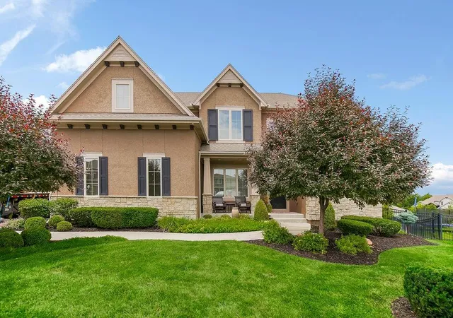 2nd image of 8130 Millridge St, Lenexa, KS 66220 | MLS# 2625726