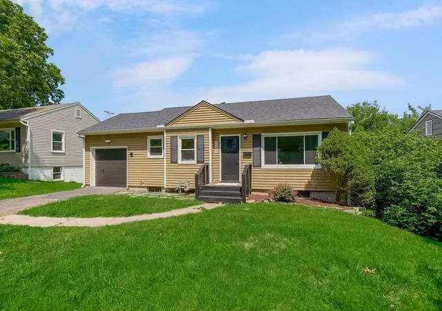 Photo 36 of Sale Pending at 4921 Briar St, Roeland Park, KS 66205 | MLS# 2625727 | Listing updated on 2026-09-04