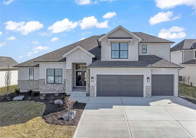 1st image of 21115 W 81st St, Lenexa, KS 66220 | MLS# 2625731