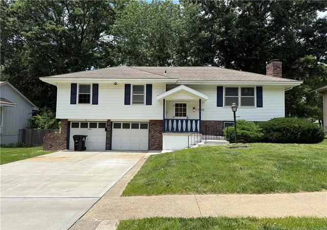 Homes for sale in Grandview, MO | 13202 Lowell Ave, Grandview, MO 64030 | MLS# 2625740