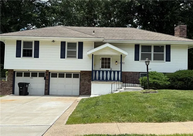 Homes for sale in Grandview, MO | 13202 Lowell Ave, Grandview, MO 64030 | MLS# 2625740