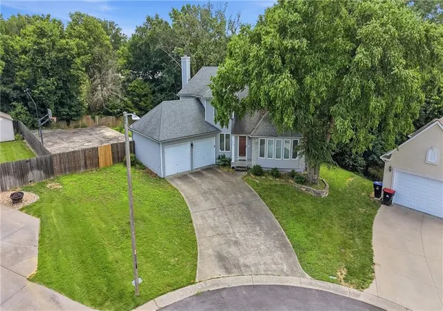 2nd image of 518 Edgewood Dr, Warrensburg, MO 64093 | MLS# 2625752