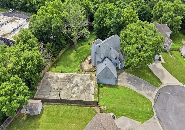 Photo 3 of Single family home for sale at 518 Edgewood Dr, Warrensburg, MO 64093 | MLS# 2625752 | Listing updated on 2026-06-12