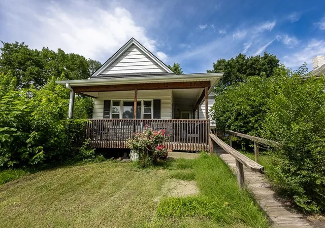 Homes for sale in Saint Joseph, MO | 209 W Nebraska Ave, Saint Joseph, MO 64504 | MLS# 2625759