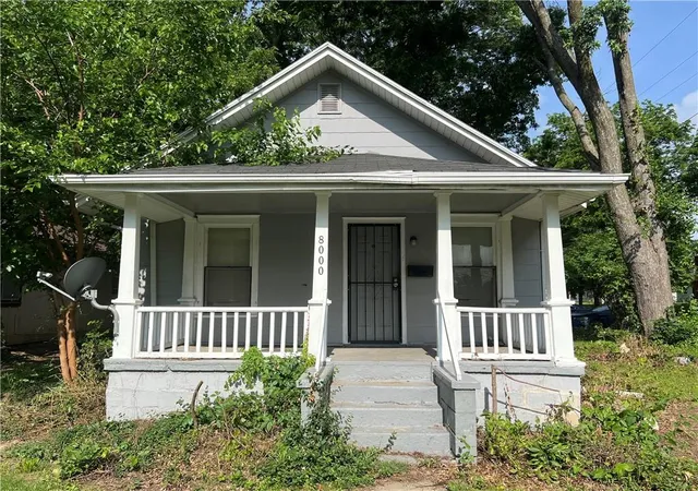 1st image of 8000 Wayne Ave, Kansas City, MO 64131 | MLS# 2625760