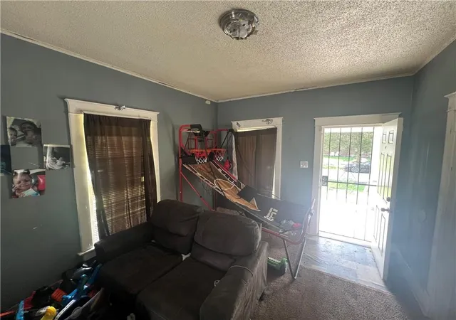 4th image of 8000 Wayne Ave, Kansas City, MO 64131 | MLS# 2625760