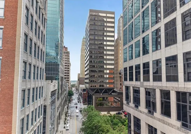 Photo 60 of Sale Pending at 1101 Walnut St #1207, Kansas City, MO 64106 | MLS# 2625762 | Listing updated on 2026-08-03