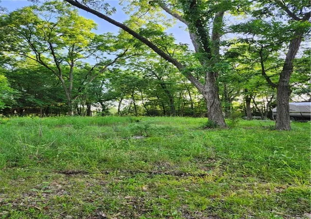2nd image of 18 Sunset Cir, La Cygne, KS 66040 | MLS# 2625774