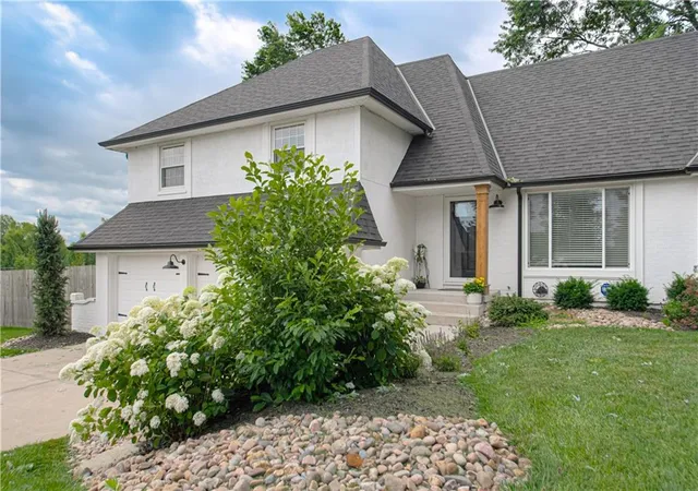 Homes for sale in Bucyrus, KS | 3705 W 213th Ter, Bucyrus, KS 66013 | MLS# 2625775