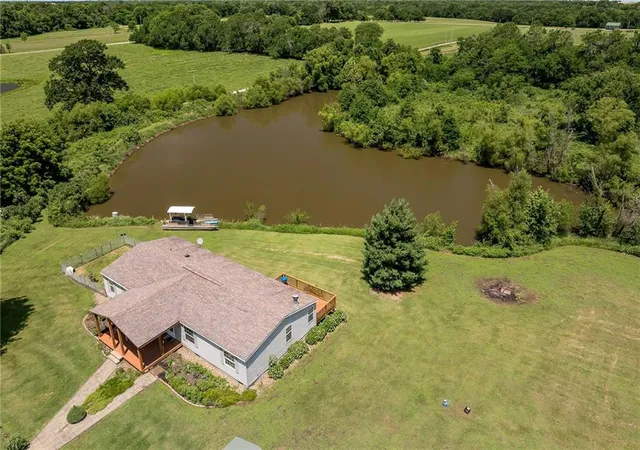 Homes for sale in Windsor, MO | 1316 965p Rd, Windsor, MO 65360 | MLS# 2625778