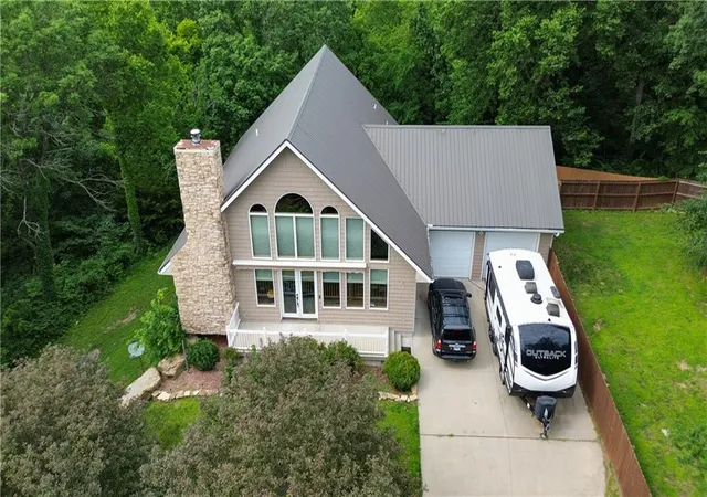2nd image of 22700 E Blue Mills Rd, Independence, MO 64058 | MLS# 2625783