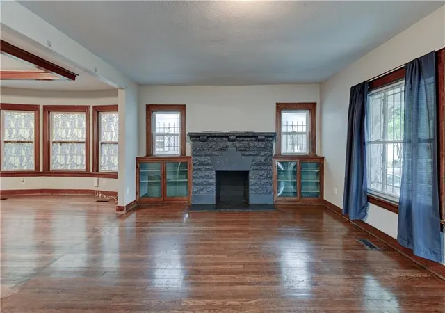 Photo 3 of Single family home for sale at 3407 Benton Blvd, Kansas City, MO 64128 | MLS# 2625788 | Listing updated on 2026-08-04