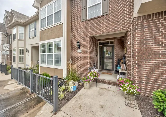 2nd image of 16079 S Brookfield St, Olathe, KS 66062 | MLS# 2625793